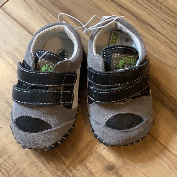 Outback Shoes - Picture 2 of 2